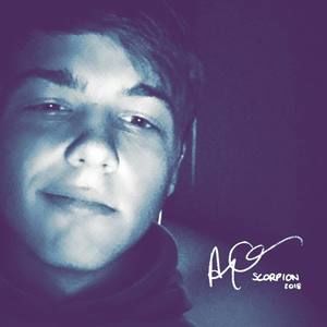 Meet your Posher, Johnny